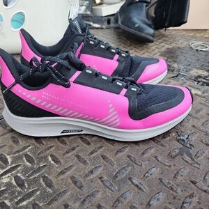 Nike Women's Pink Running Shoes